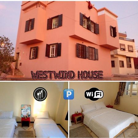 Bed and Breakfast Westwind House Эмуан Экстерьер фото